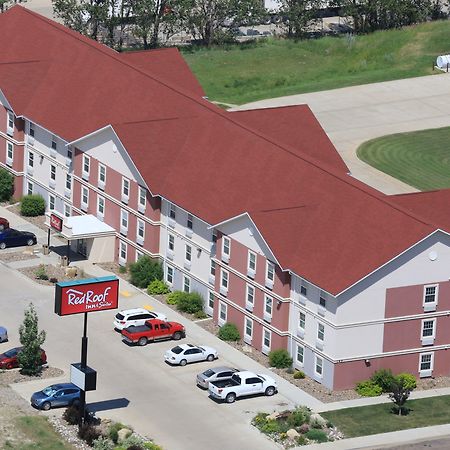 Red Roof Inn & Suites Dickinson Exterior photo