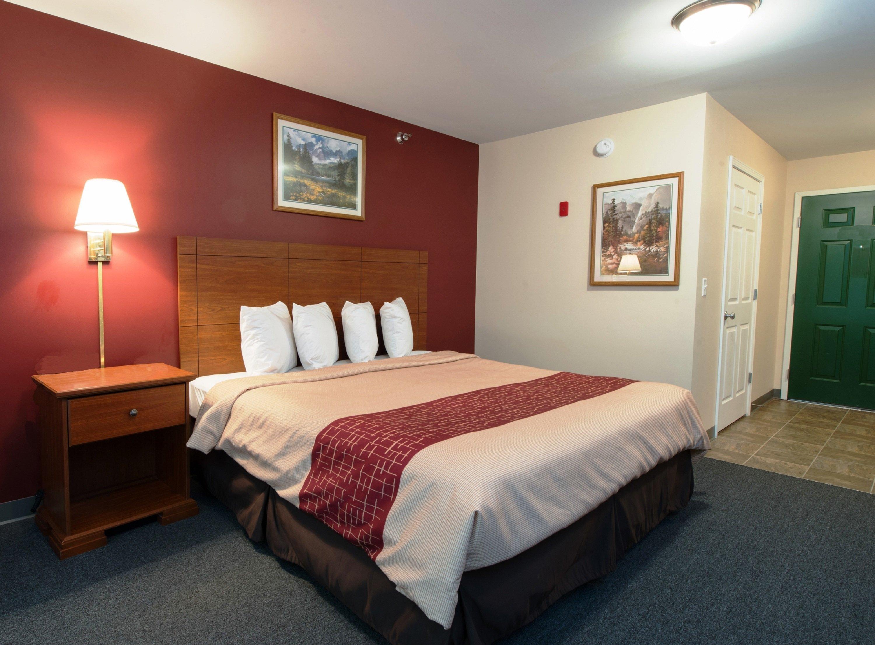 Red Roof Inn & Suites Dickinson Exterior photo