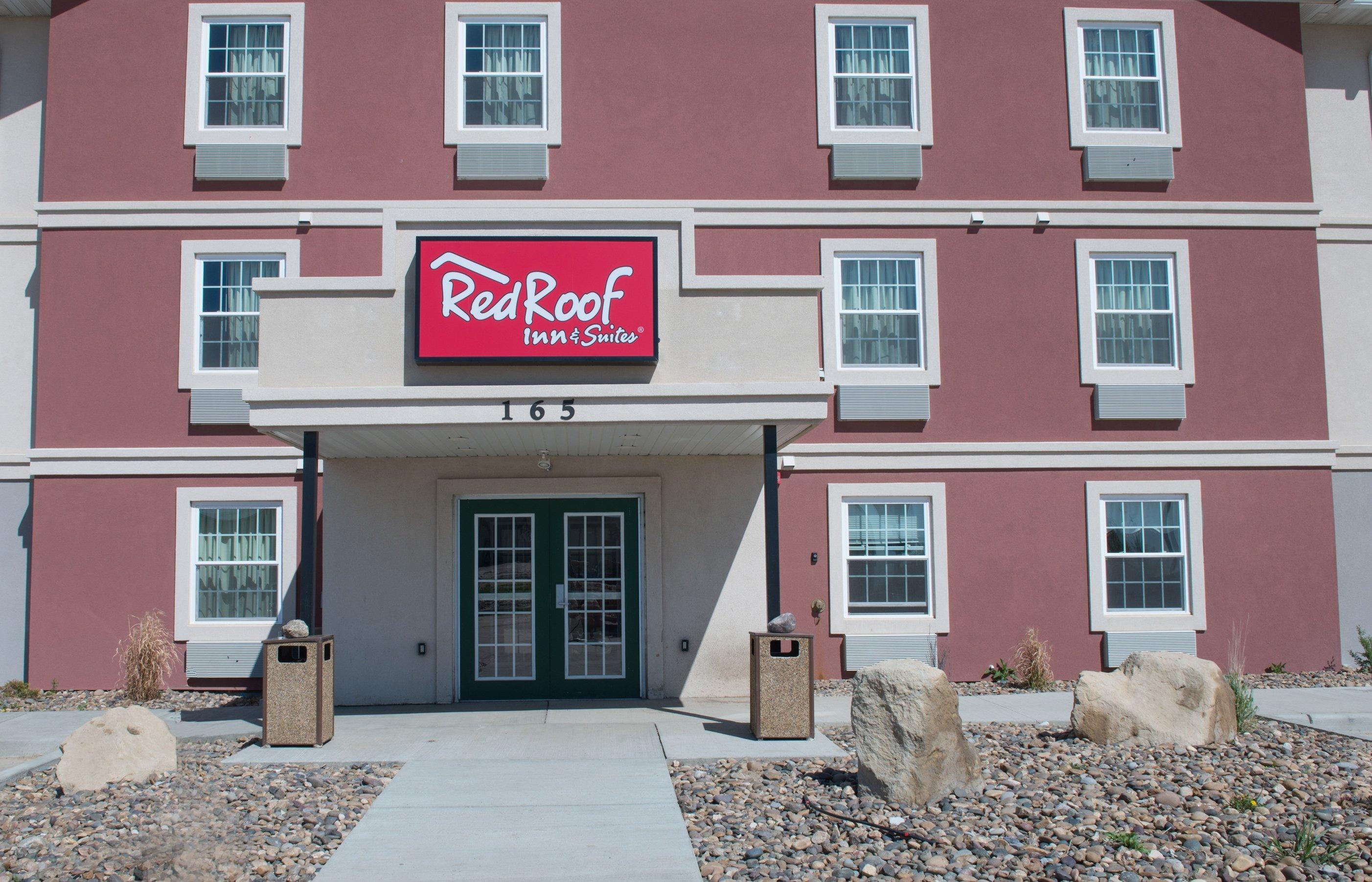 Red Roof Inn & Suites Dickinson Exterior photo