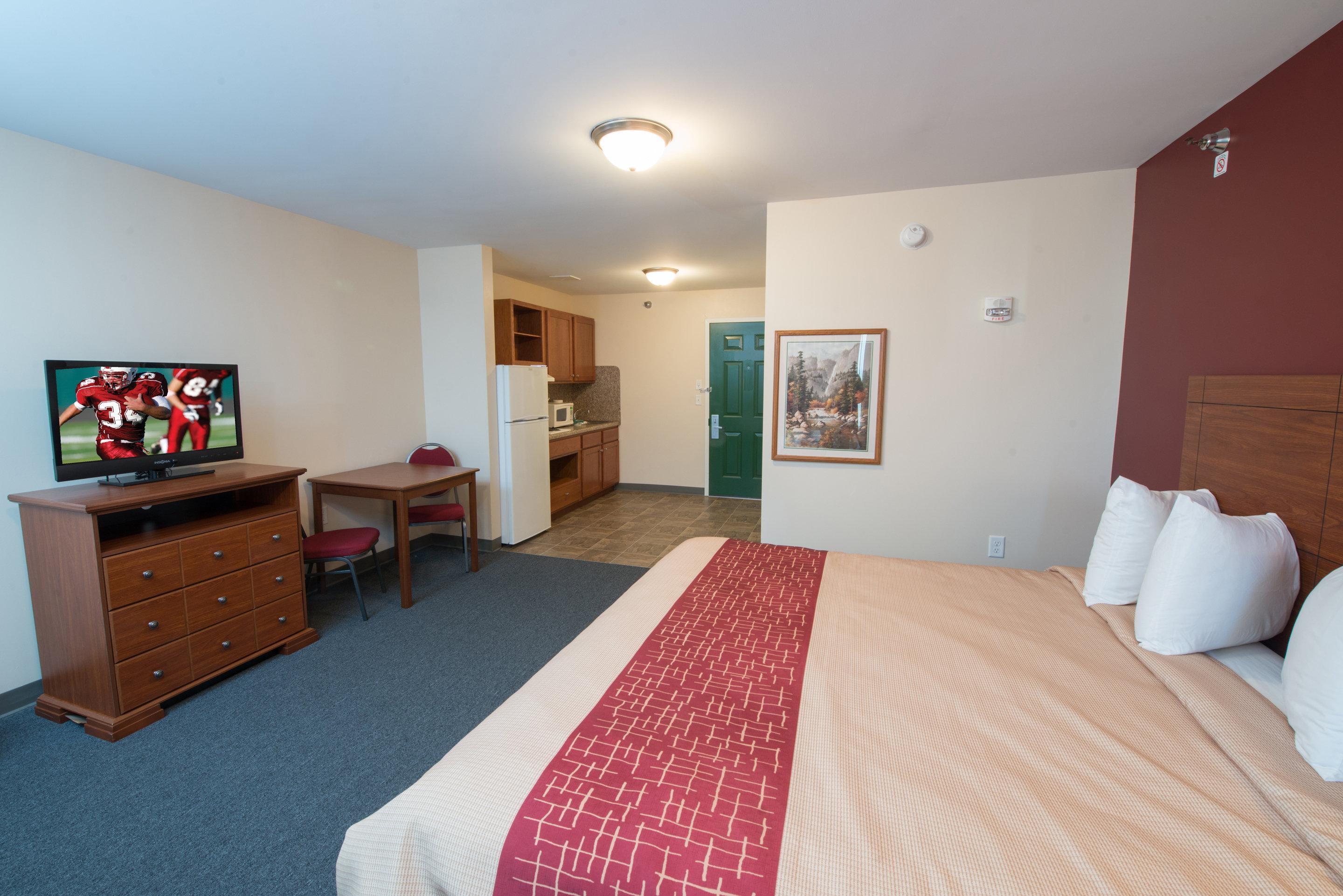 Red Roof Inn & Suites Dickinson Exterior photo